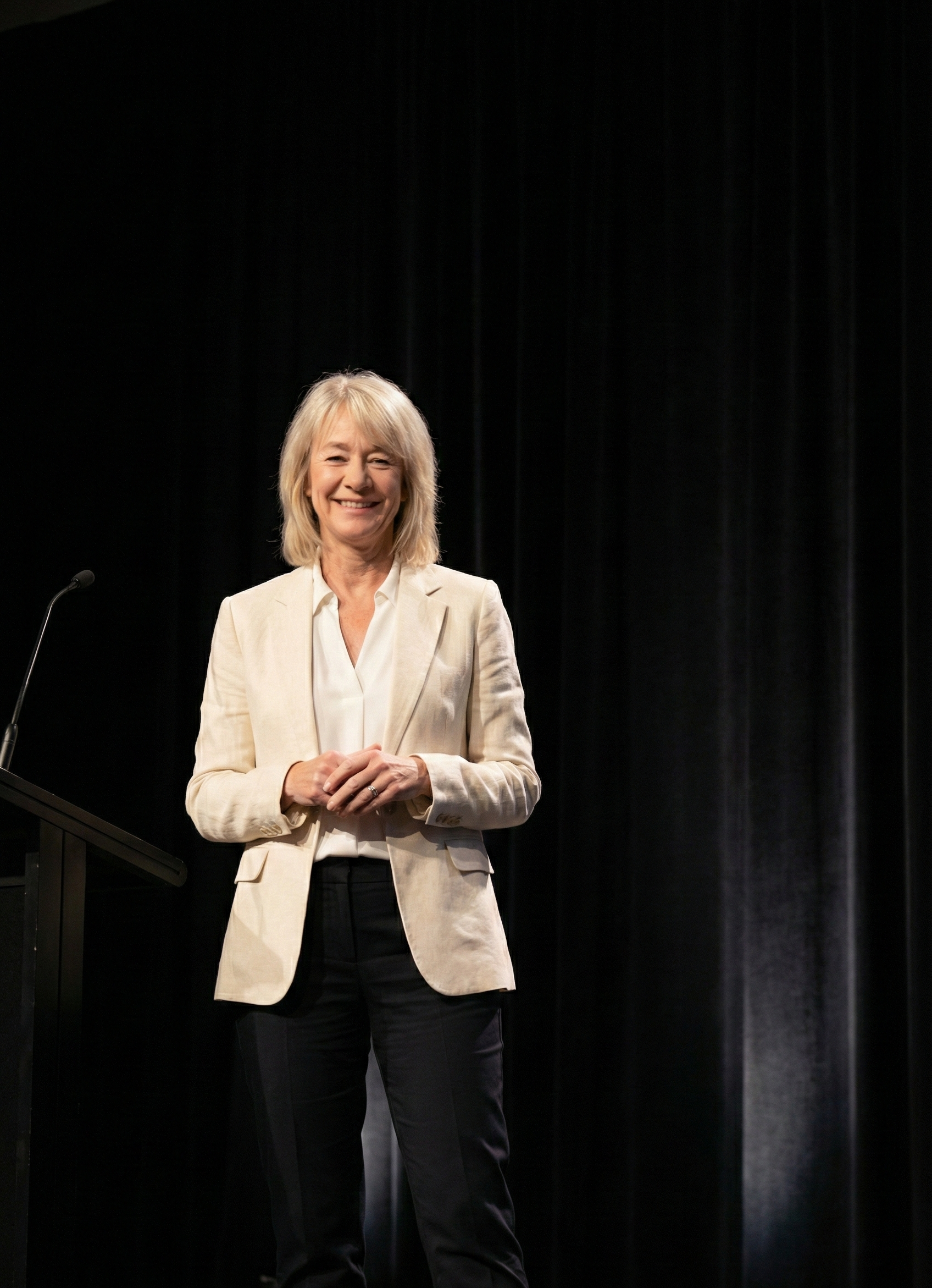 Clara Weiss speaking passionately